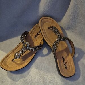 Minnetonka Women's Beaded Sandals - Brown and Tan